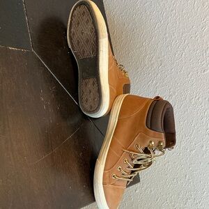 Soda Women Tan High-Top Size 8.5